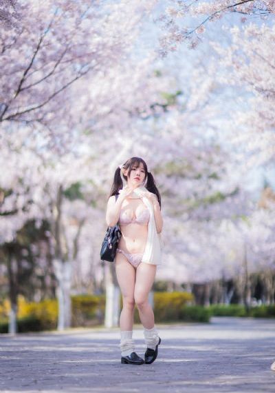 中国老头恋老小说_720手机在线看